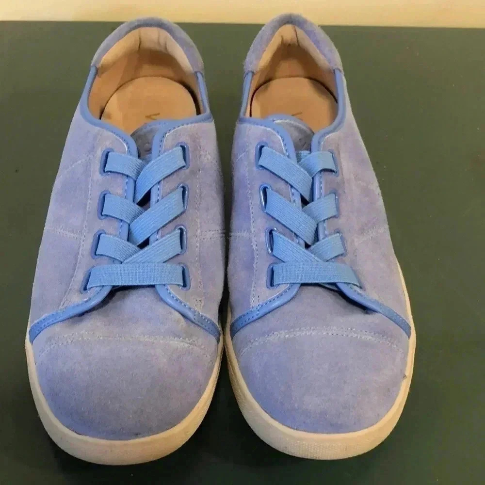 Vionic periwinkle jean suede sneakers